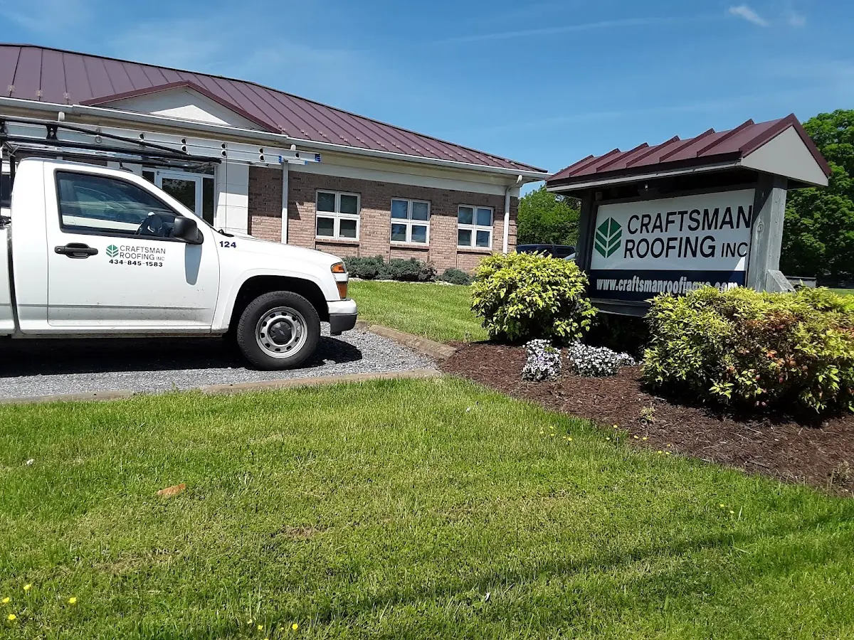 Quality Ice Dam Removal by experienced craftsmen in Ridgemar